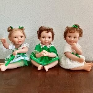 Adrienne Brown Irish Triplet Baby Dolls Outfits Realistic Sculpture Green White